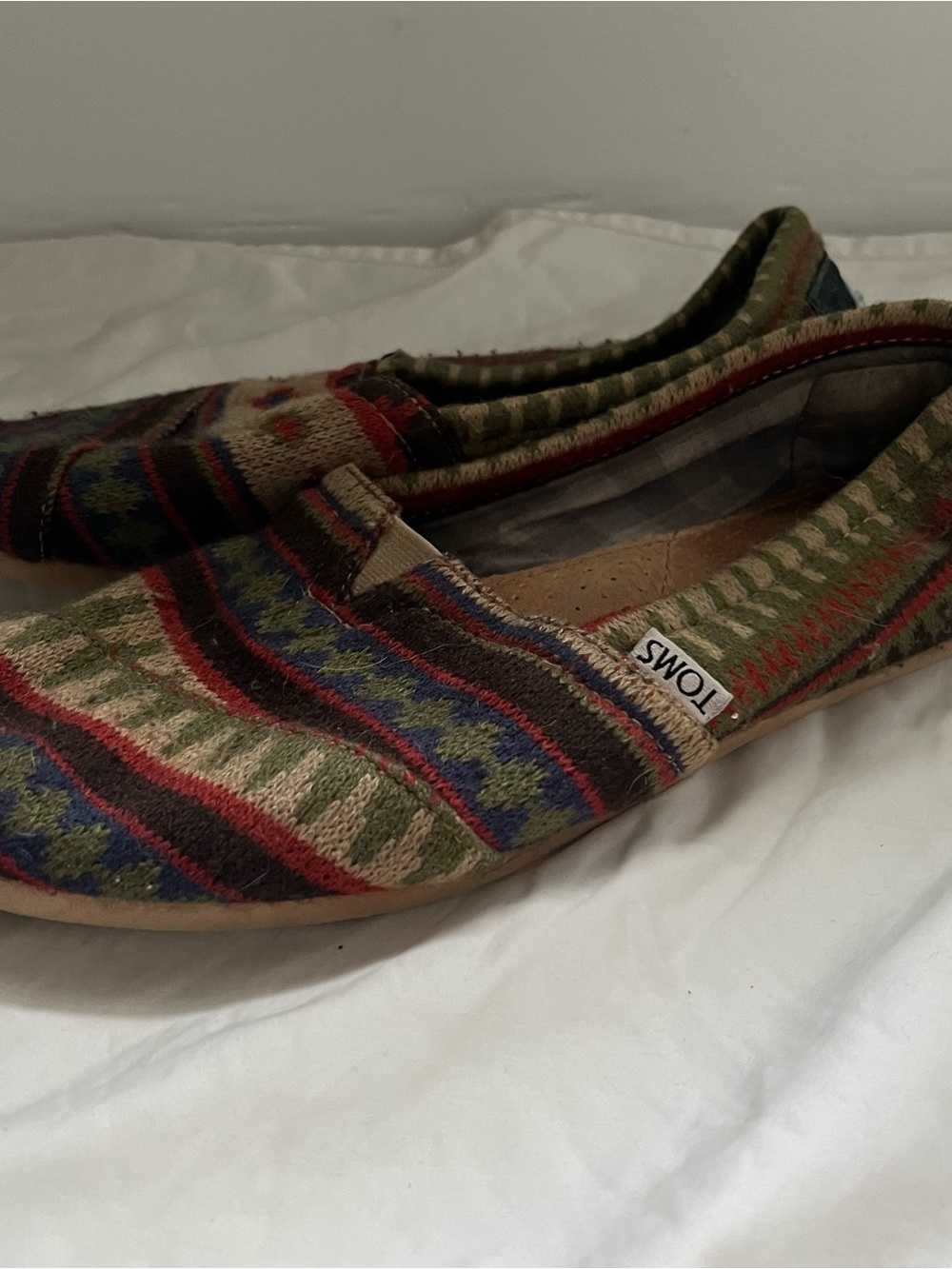 TOMS Women's Multicolor Aztec Slip-On Moccasins - Green, Red, Blue